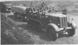 14k WW2 photo of L7 or L5 with pioneer pontoon trailer