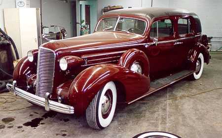 22k image of 1936 Cadillac 85 Fleetwood Limo