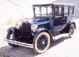 10k photo of 1924 Dodge business sedan, 12 in. longer than 4-door sedan