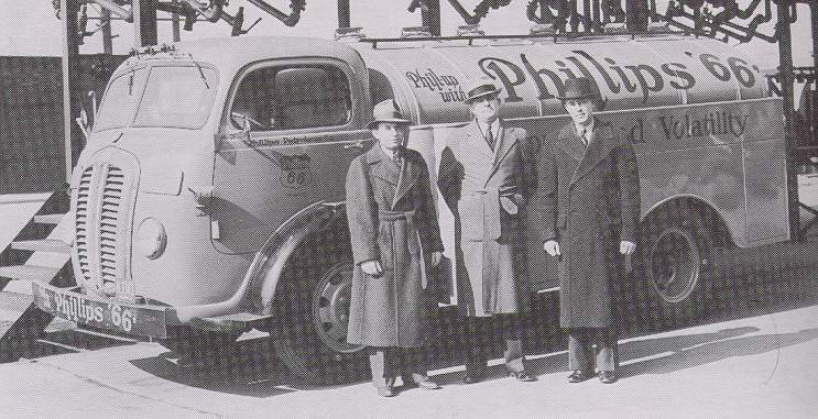 1938 Dodge COE CabOverEngine 75k b w photo from American Work Trucks by