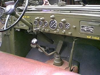 42ddWC56wSCR-193commandradio3_Bay.jpg