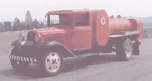 1933 Ford V8 900 gallon fuel tanktruck