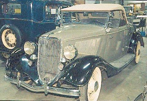 57k photo of 1933 Ford V8 40 standard roadster 24seater roadster