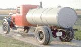 15k photo of 1935 International C30 tank truck