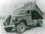 18k image of Studebaker 2W dumper w/deluxe cab