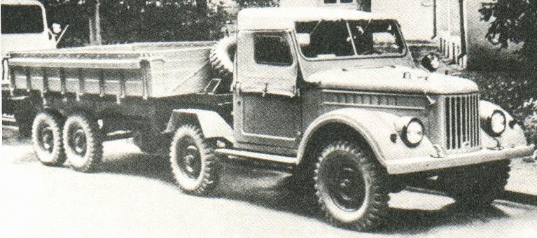 UAZ456 1960 GAZ69 based tractor 67k b w photo from Lev Shugurov's book